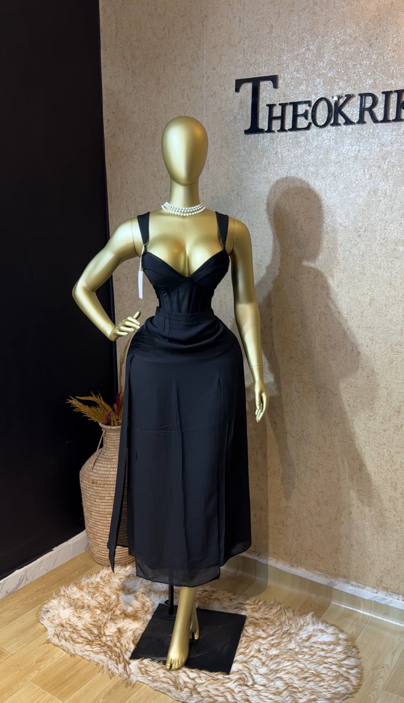 Maxi poly skirt size 14