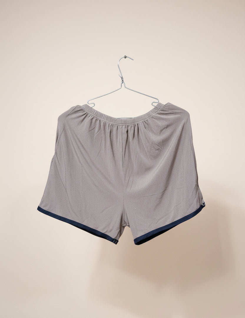 Lounge short size 16/18/20