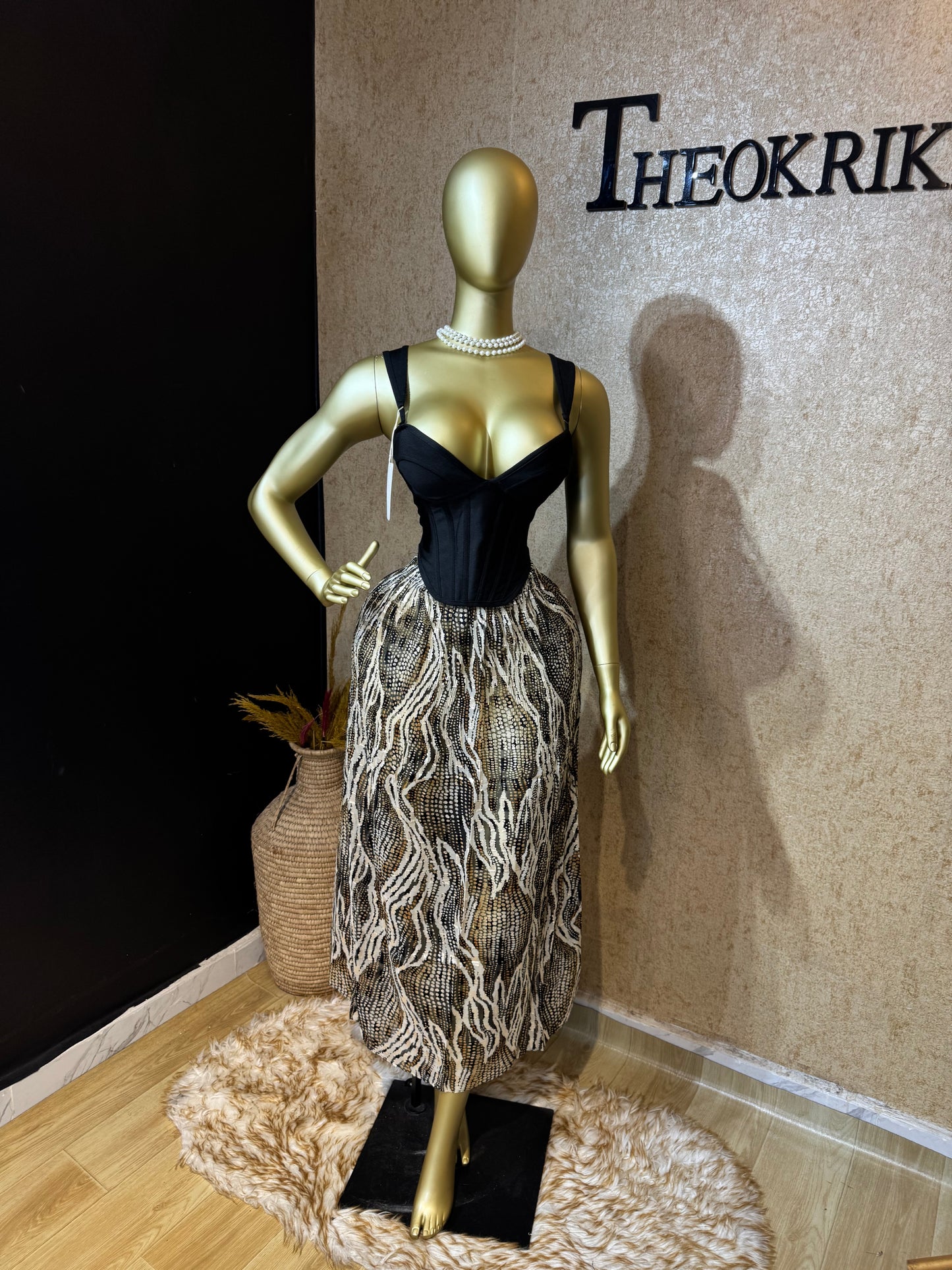 Maxi poly skirt size 14/16/18