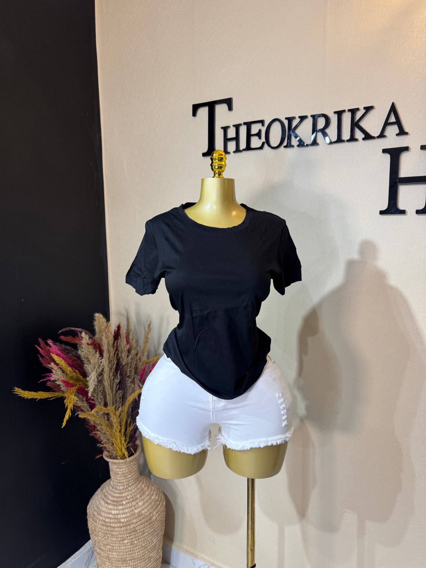 Plain tshirt size 6/8