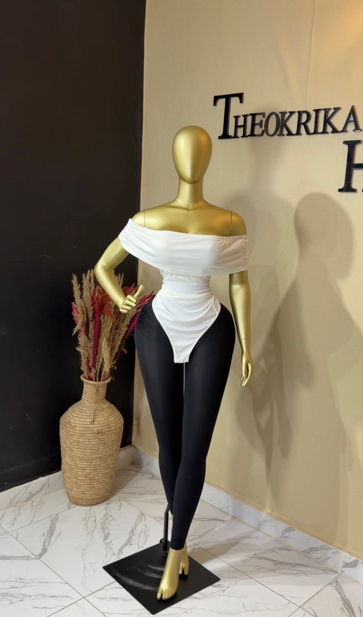 Bodysuit size 22/24