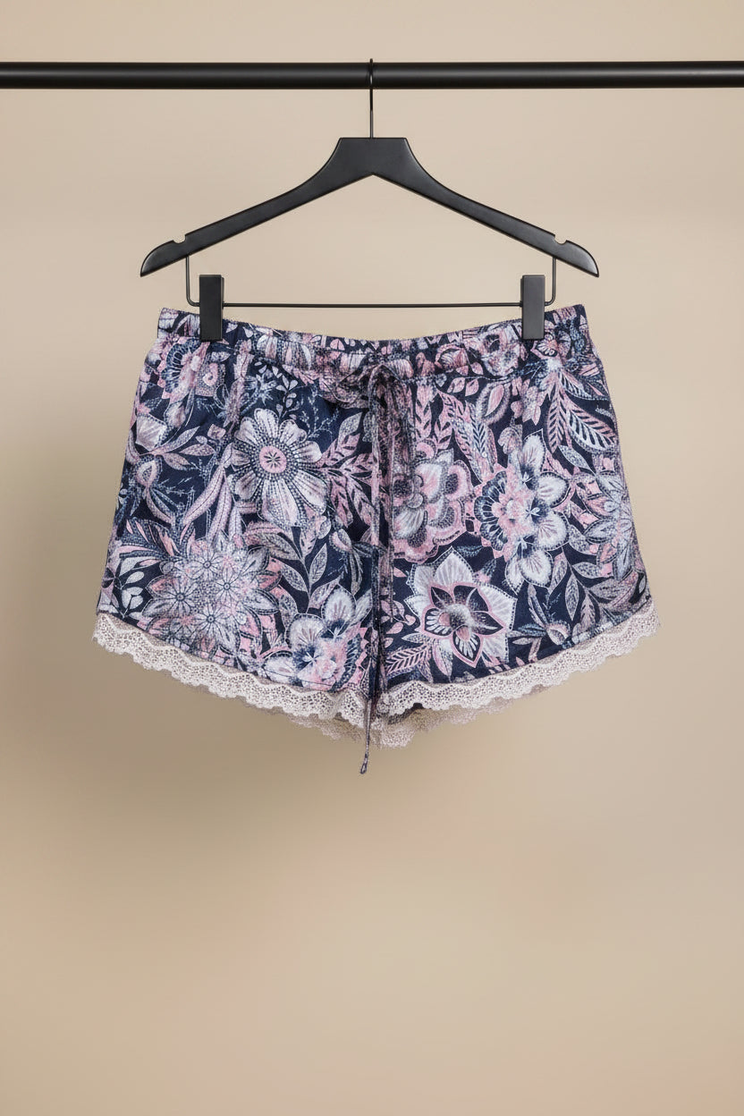 Silk lounge short size 14/16