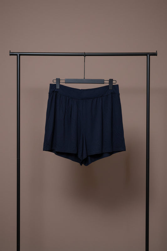 Lounge short size 16/18/20
