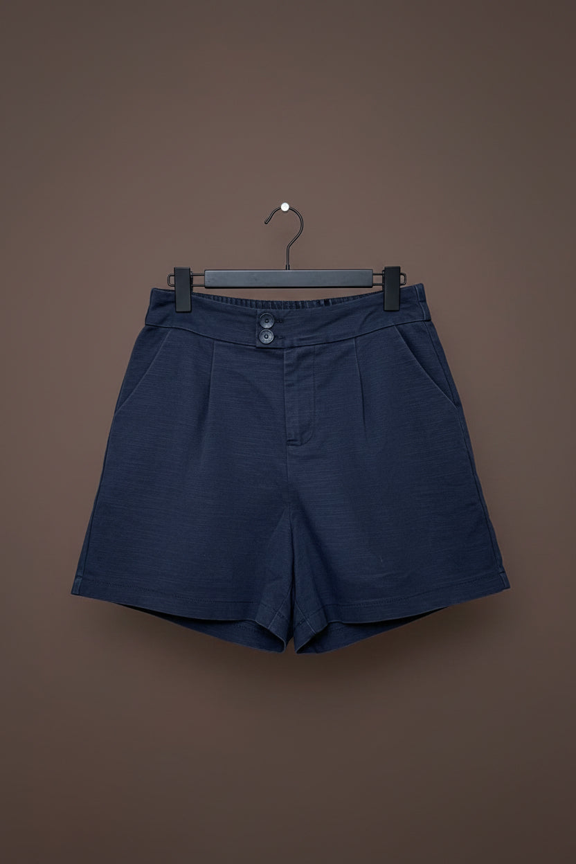 Tailored short size 8/10