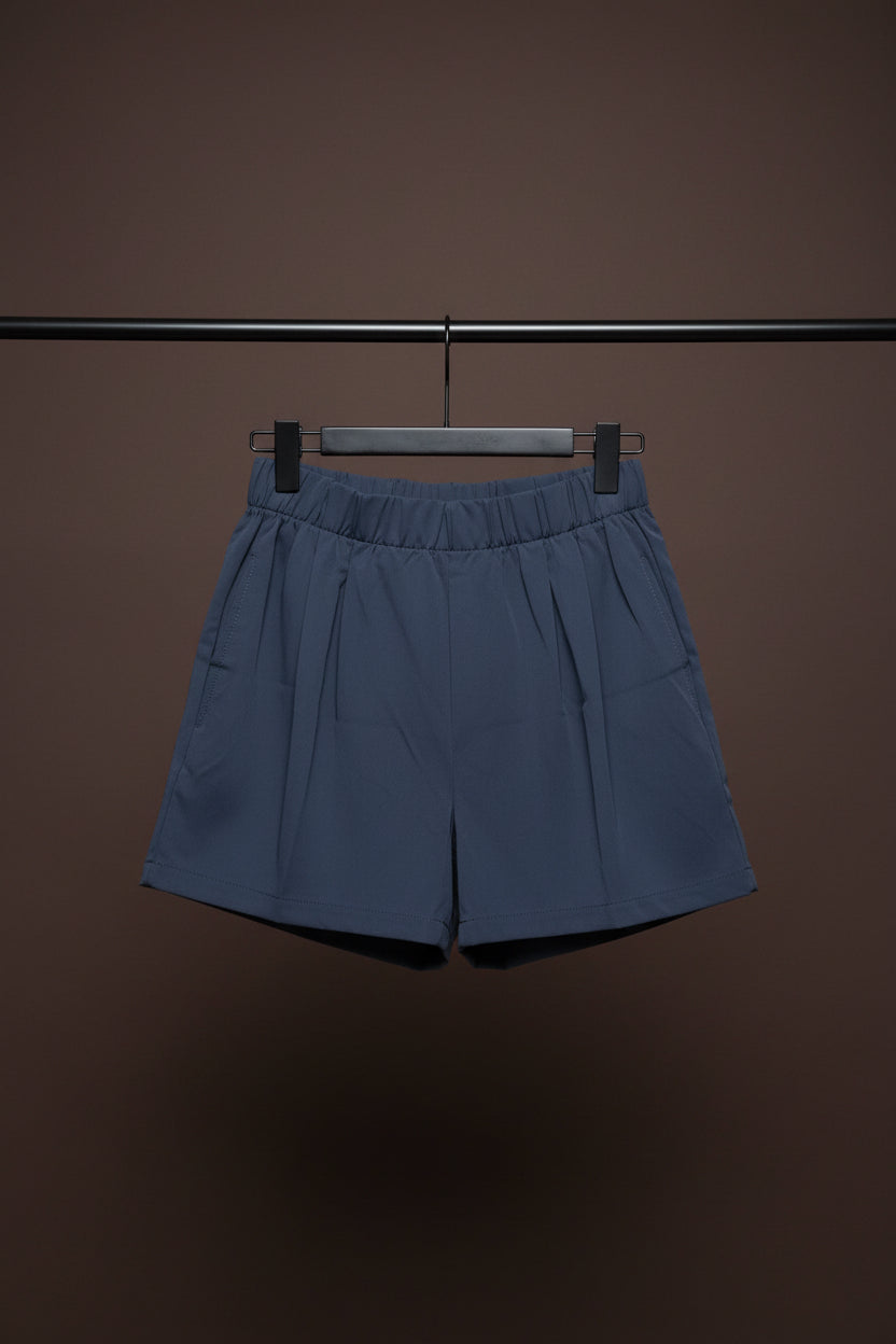 Tailored short size 6/8