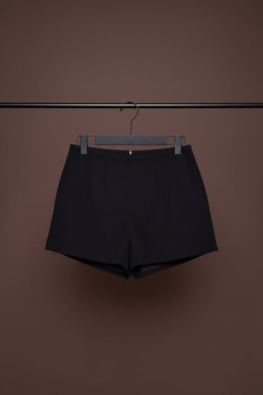 Tailored short size 10