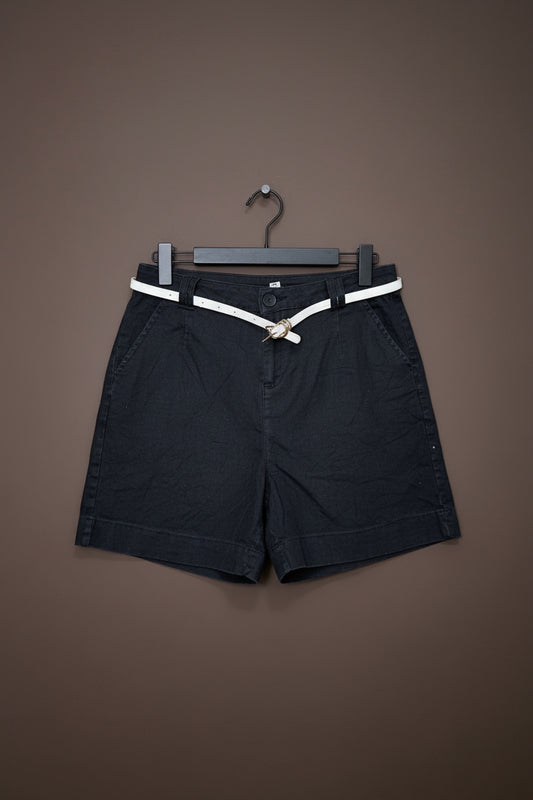 Tailored short size 8/10/12 (no belt)