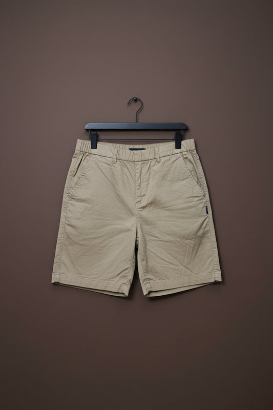 Tailored short size 8