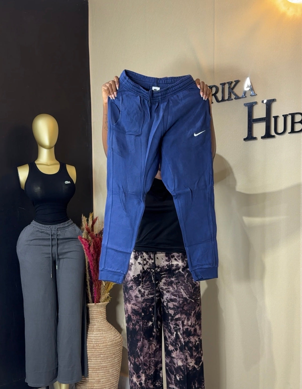 Joggers size 8/10 L-40