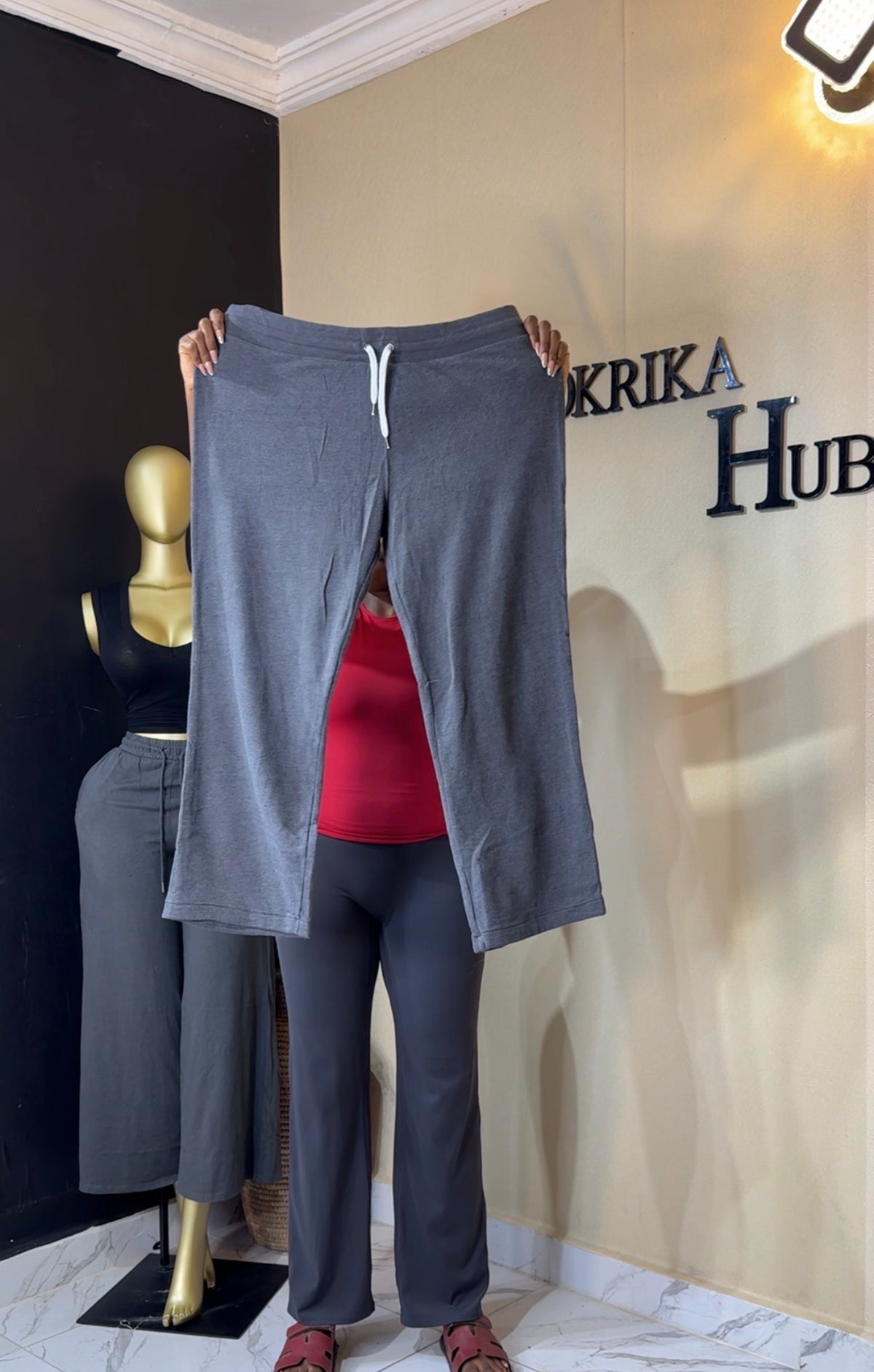 Sweatpant size 22/24 L43.5