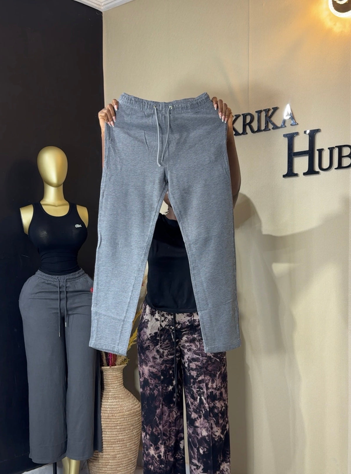 Sweatpant size 10/12 L41.5