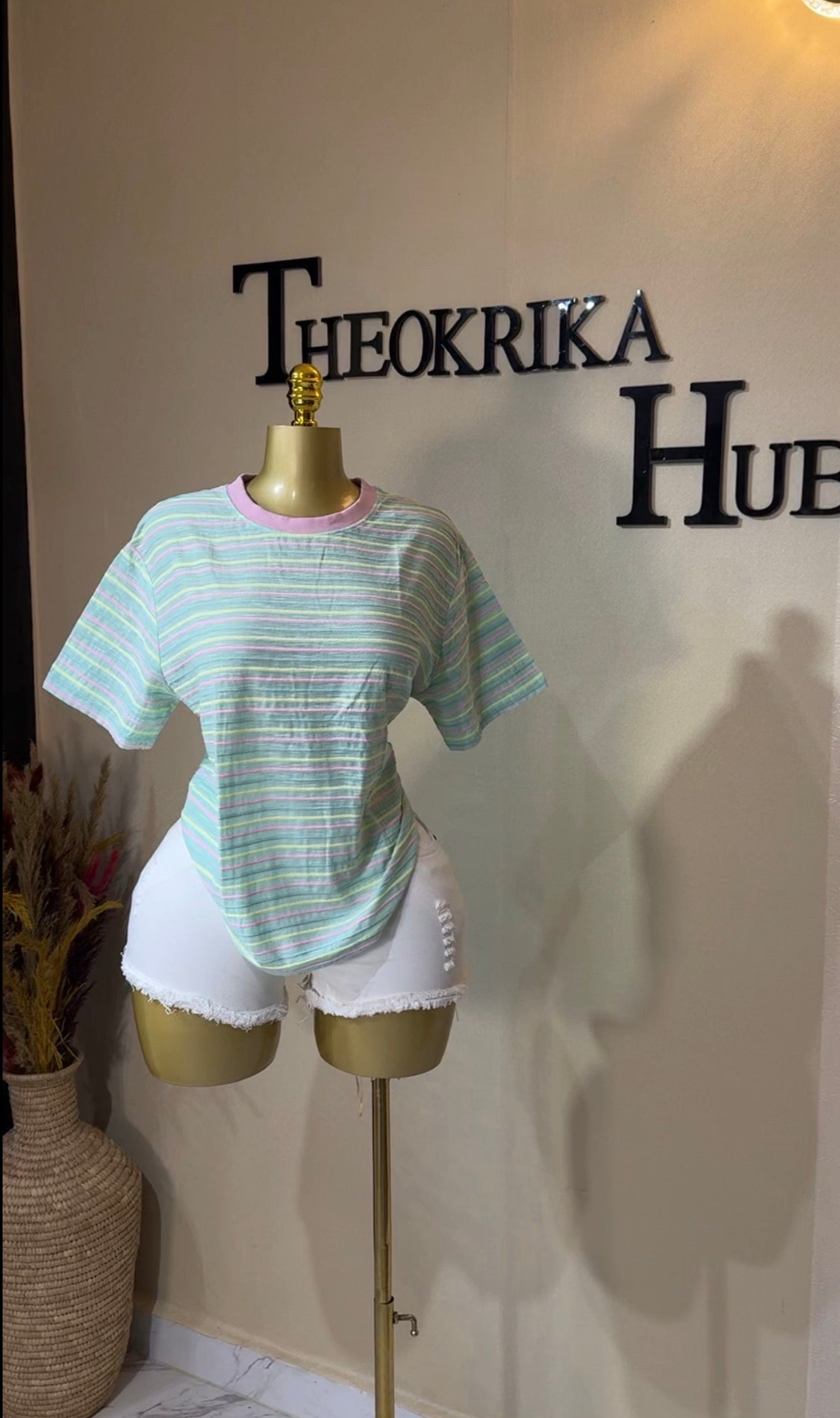 Roundneck top size 8/10